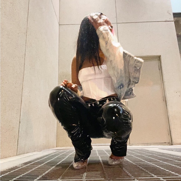 Meet your Posher, Bri - Picture 6 of 8